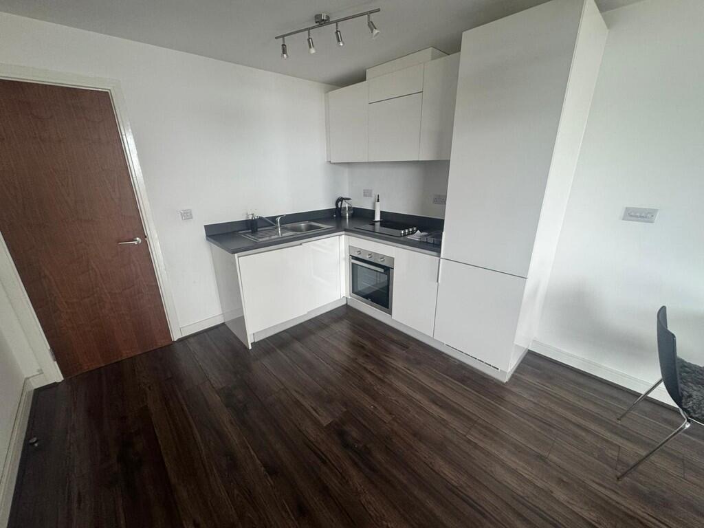 Apartment in Dudley - View 4