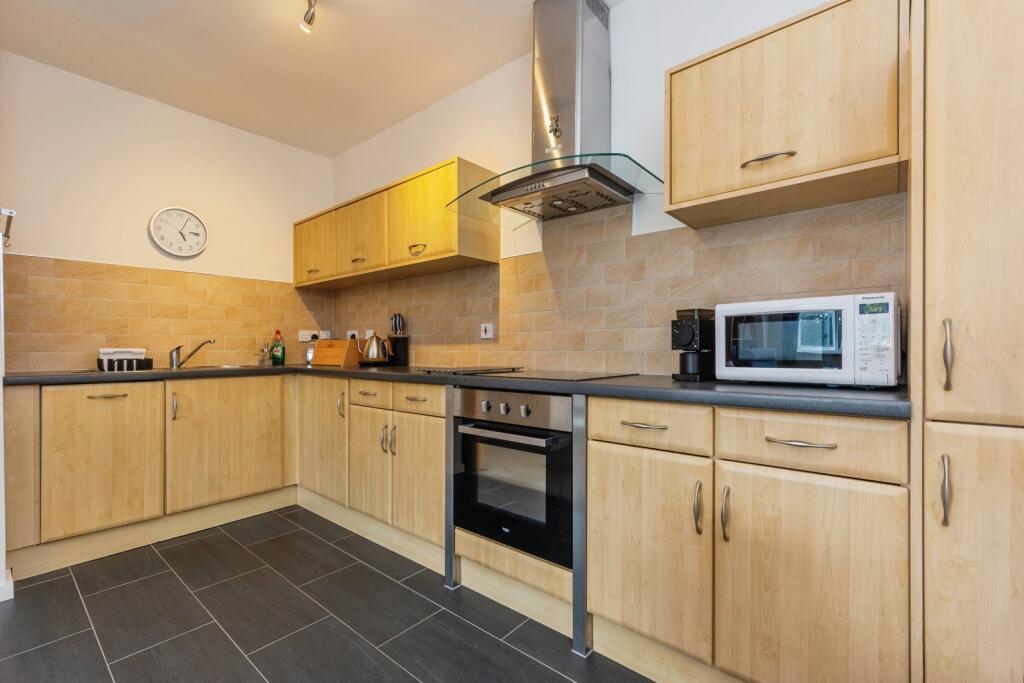 Apartment in Trafford, Greater Manchester - View 5