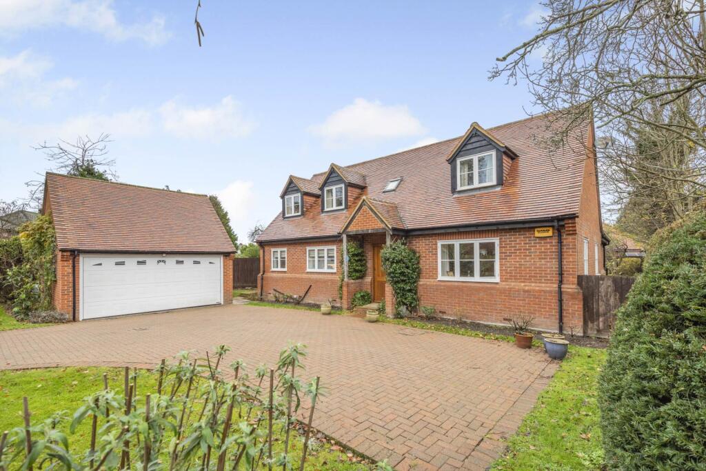 House in Aston Clinton, Buckinghamshire - View 3