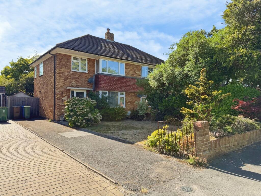 Main image of property: Chiltern Avenue, Farnborough, Hampshire, GU14