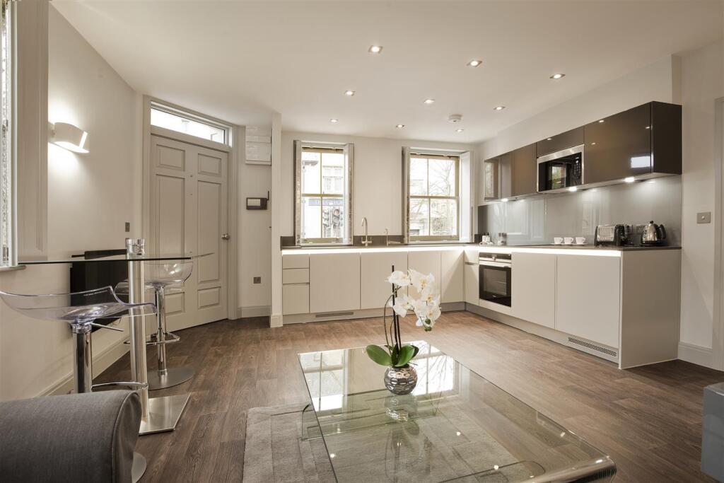 Apartment in Oxford - View 2