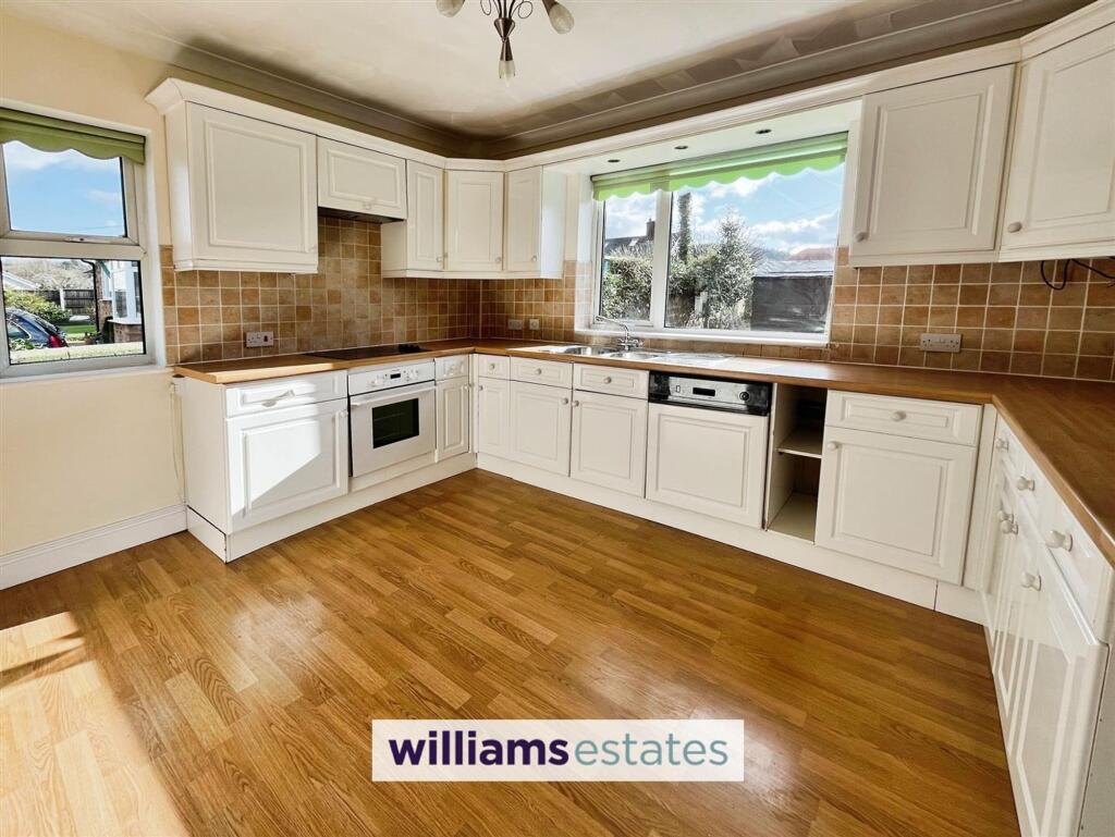 Denbigh Road, Ruthin, LL15 photo 2