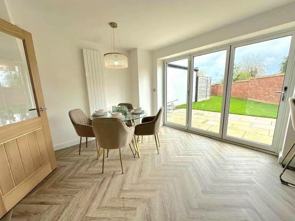 House in Irthlingborough, Crow Hill - View 5