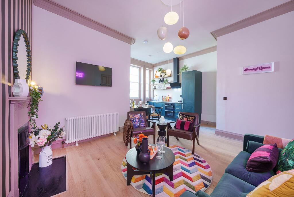 Apartment in Bristol, Old City, City Centre - View 3