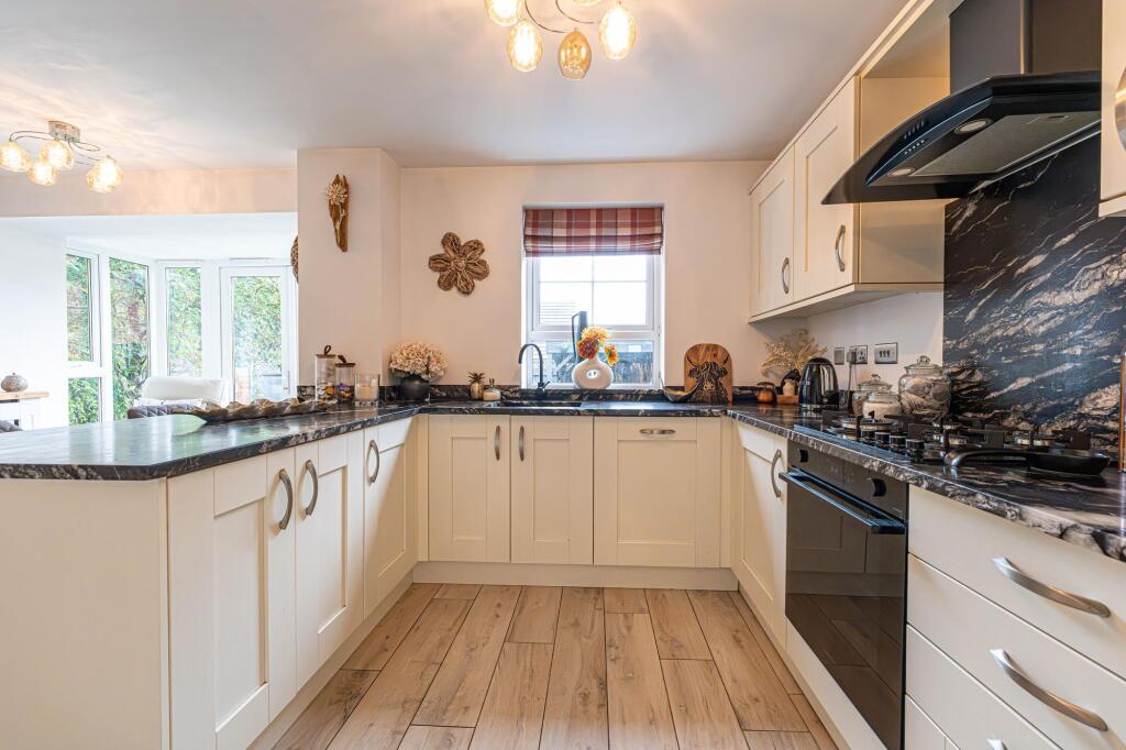 House in Pontypool, Penygarn, Trevethin - More