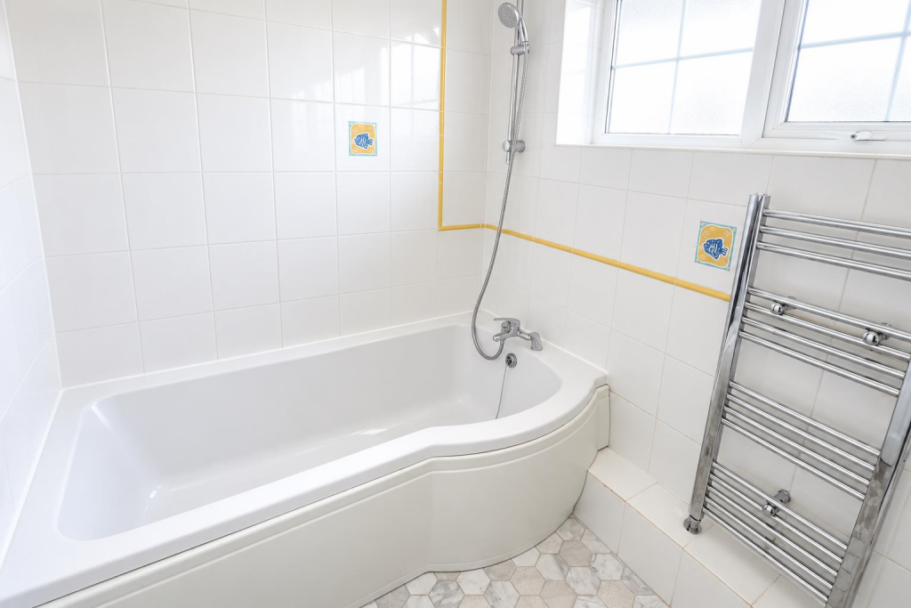 House in Bromley - View 5