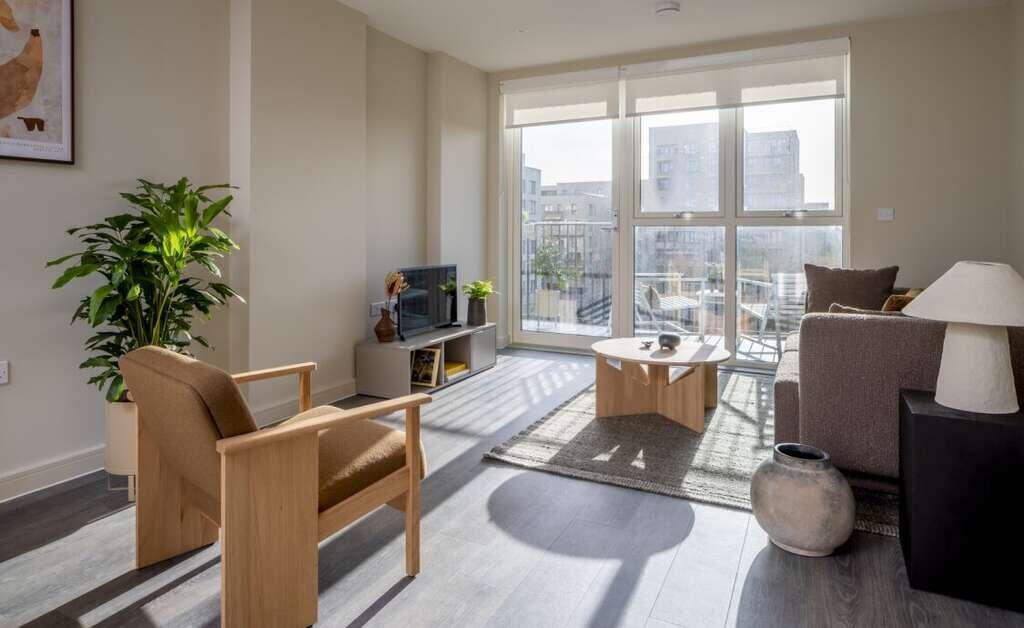 Main image of property: 28 Lina House, Strafford Road, London