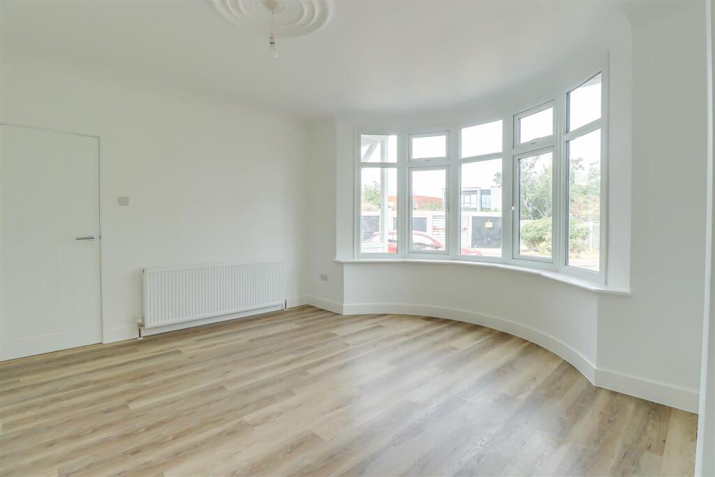 House in Southend-on-Sea - View 4