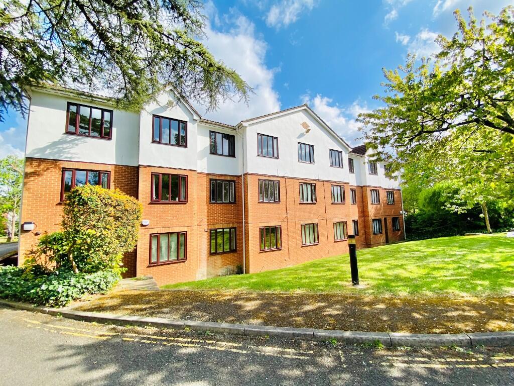 Main image of property: Lyonsdown Road, New Barnet, EN5