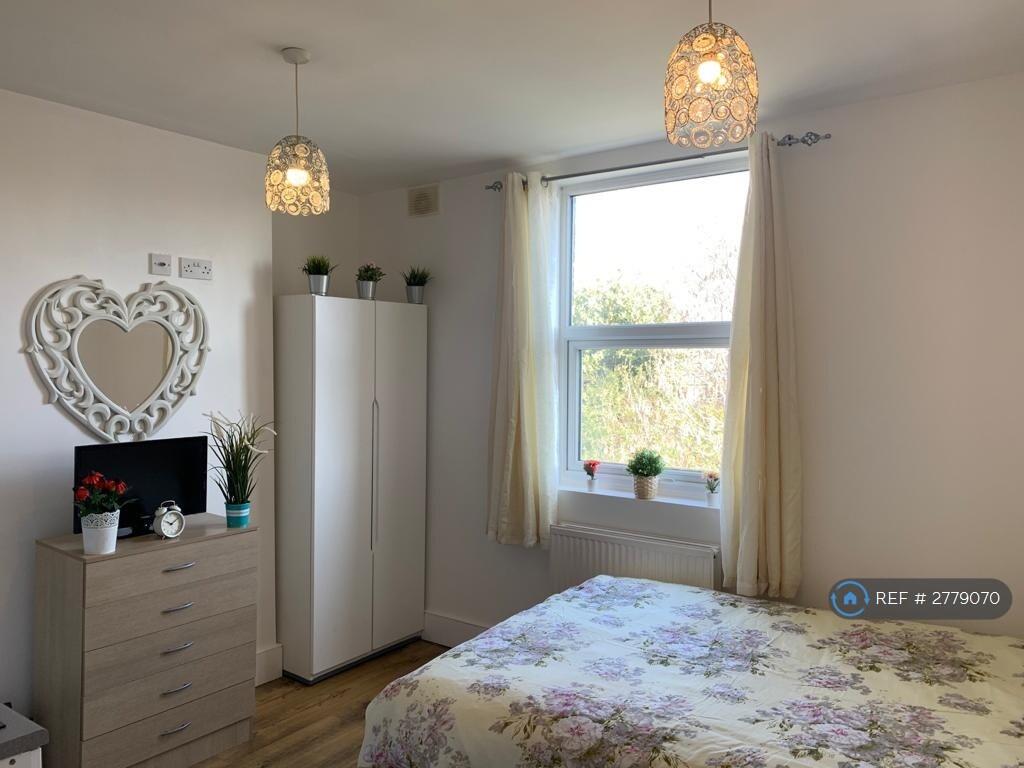 Main image of property: Eade Road, London, N4