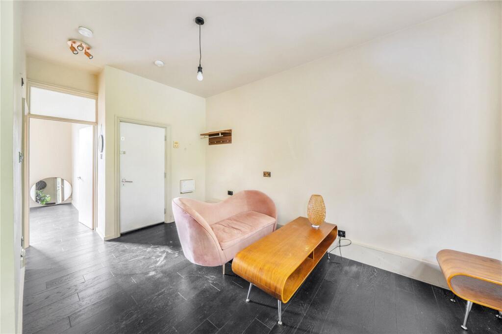 Apartment in London, Taverner Square, Finsbury Park - View 5