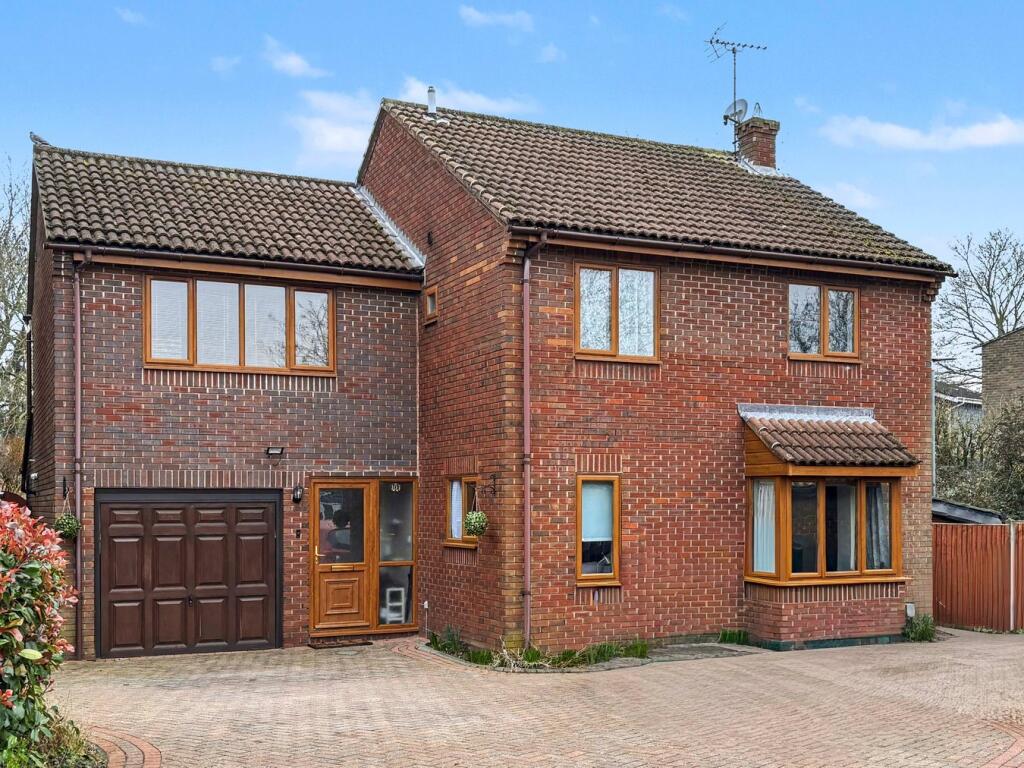 Main image of property: Blackmore, Letchworth Garden City, SG6