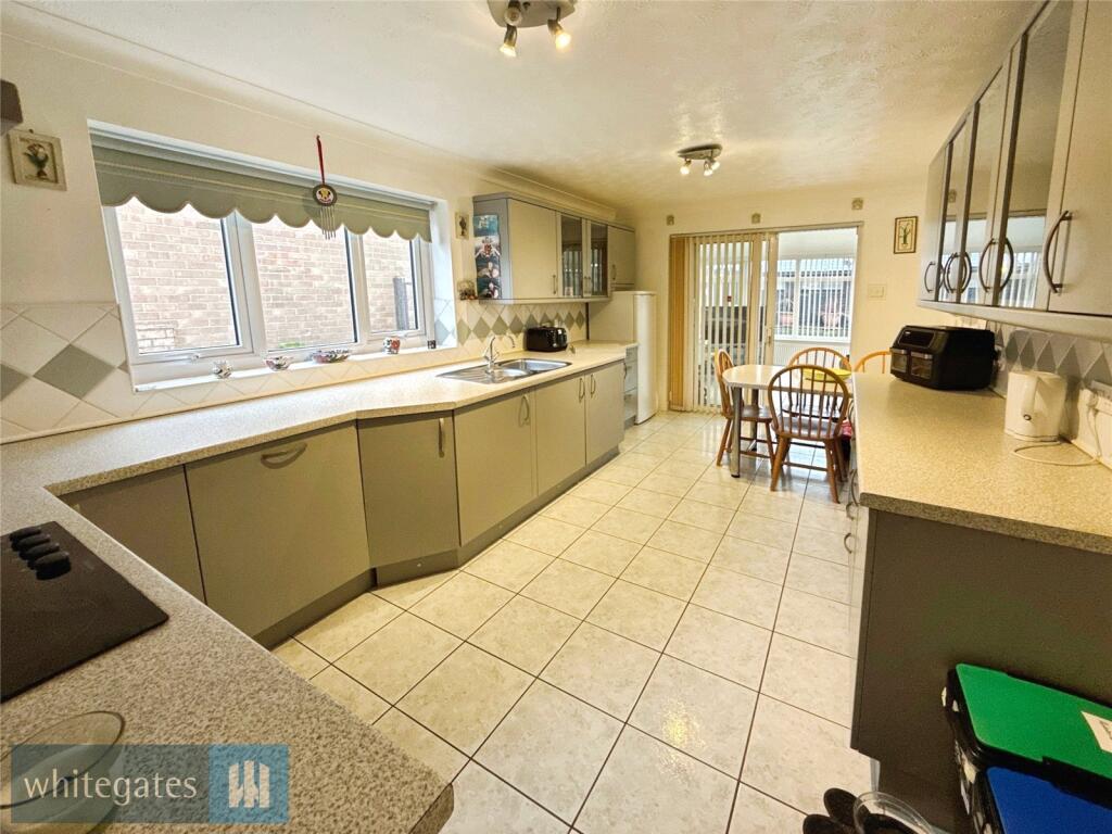 Shafton Hall Drive, Shafton, S72 photo 2