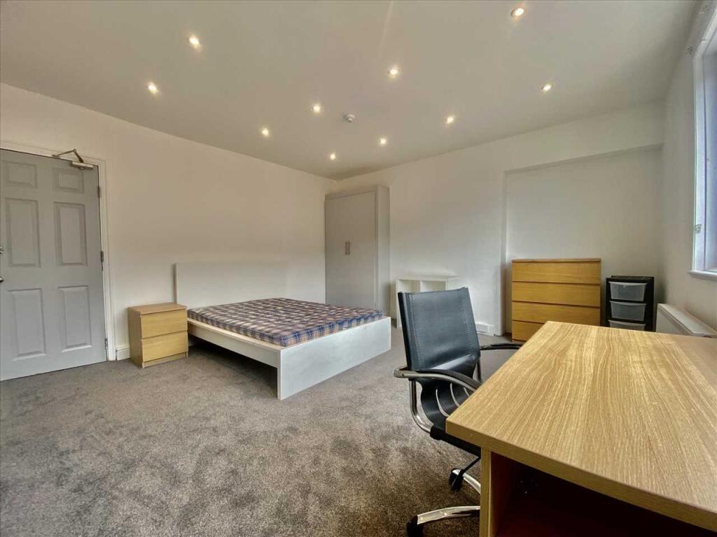 House in Plymouth, Greenbank - View 4