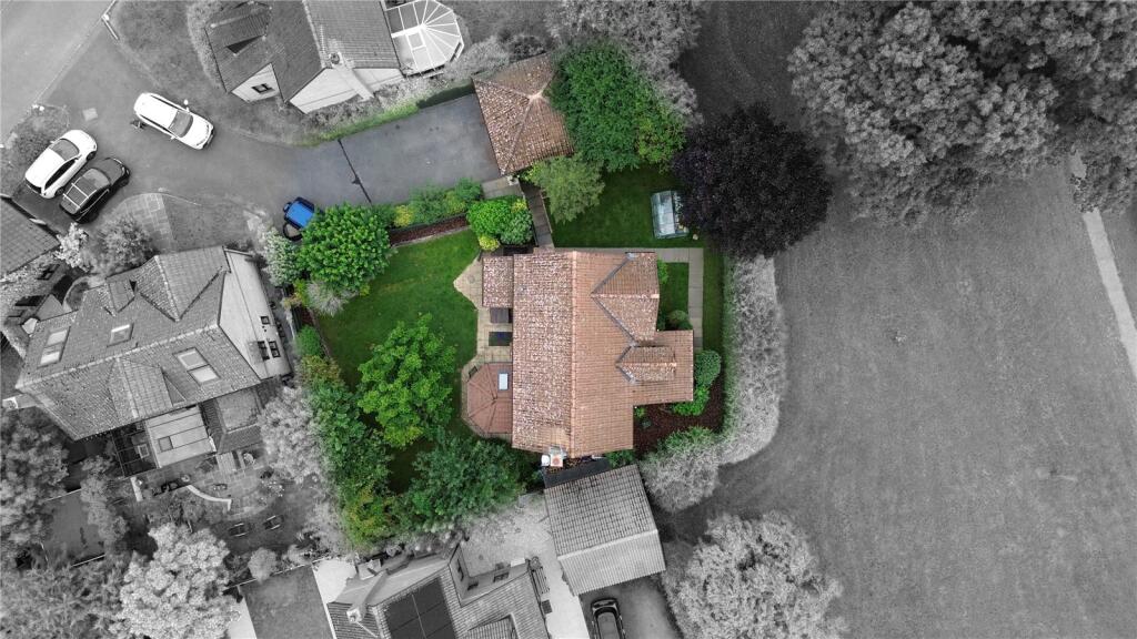 Harrison Close, Twyford, Reading, Berkshire, RG10 photo 3