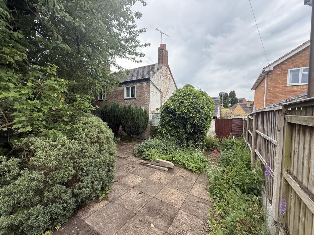 53 Crabbs Cross Lane, Redditch, Worcestershire B97 5LG