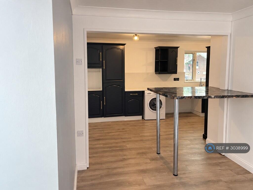 House in Thurrock, Essex - View 4