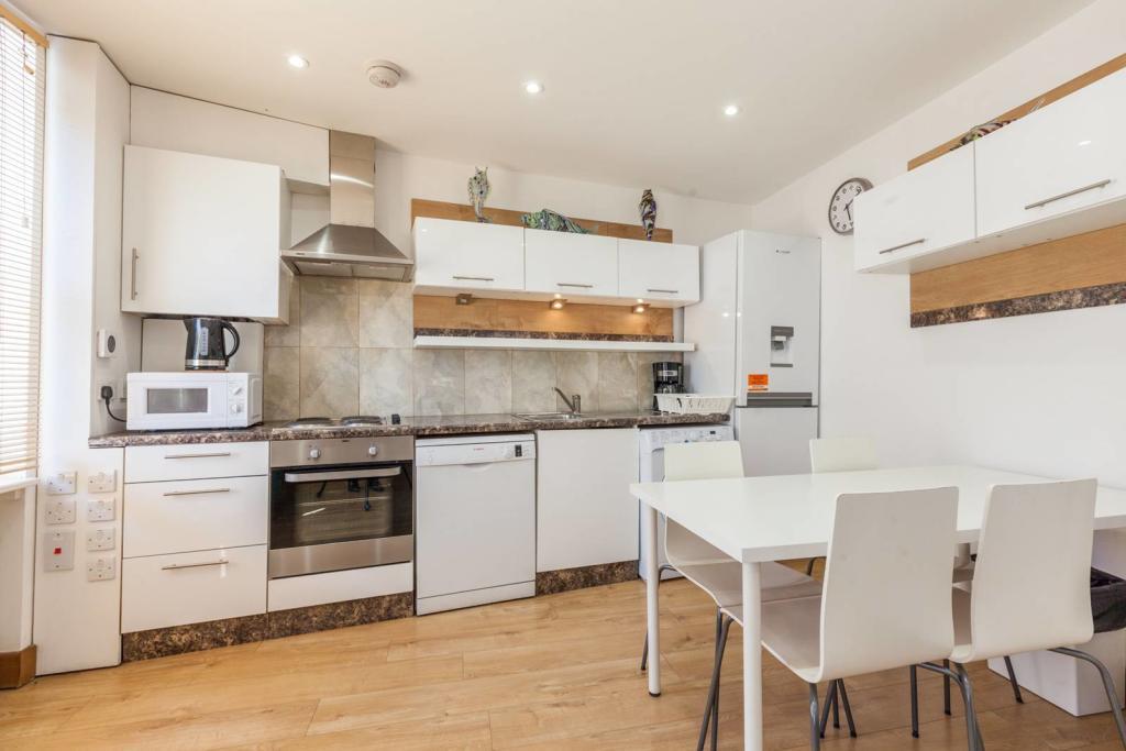 Apartment in London - View 2