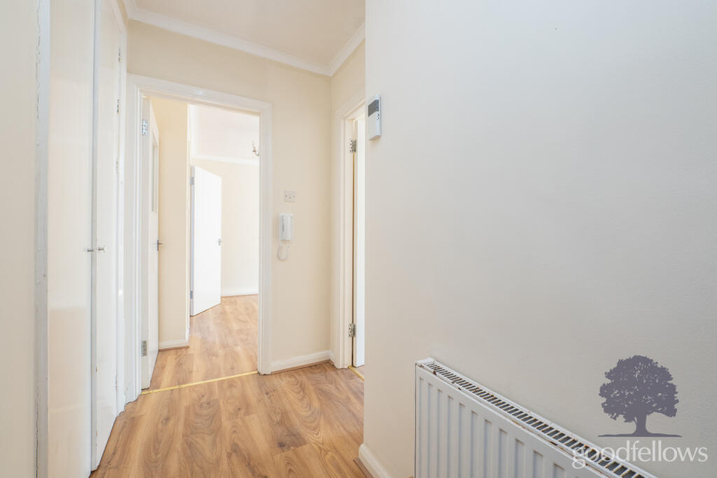 Apartment in Sutton - More