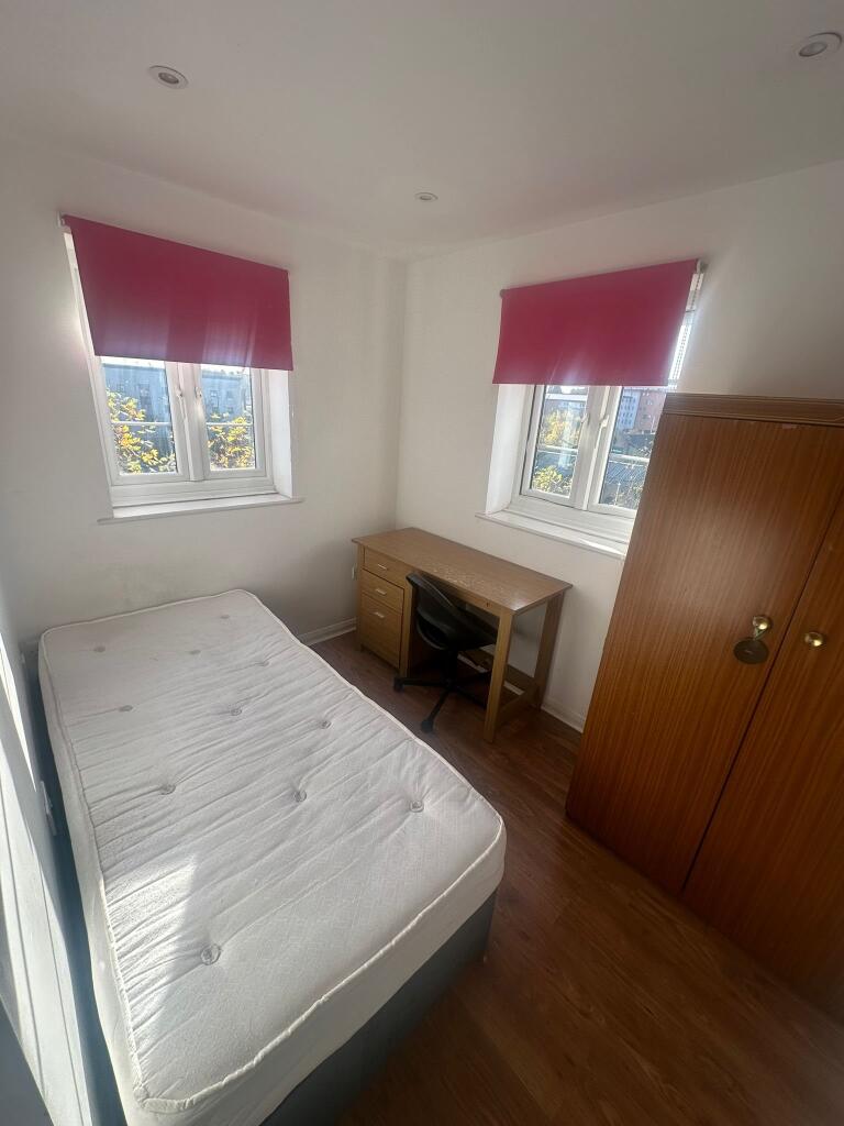 Apartment in Colchester, New Town - View 6