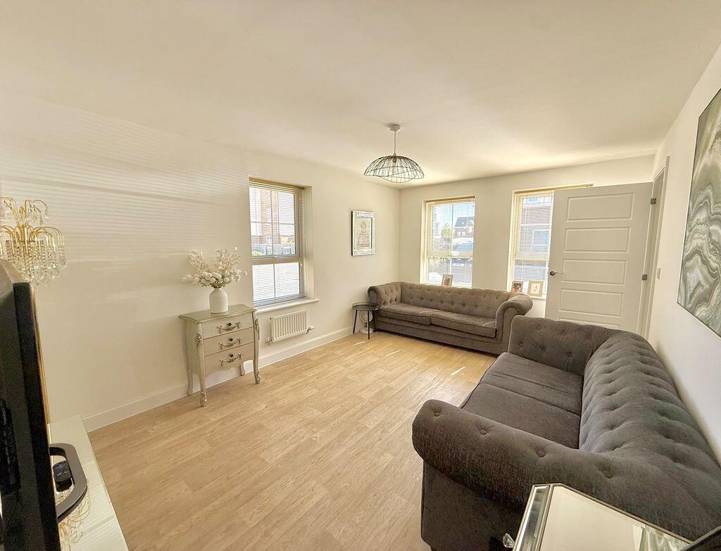 House in Dunstable, Central Bedfordshire - View 4