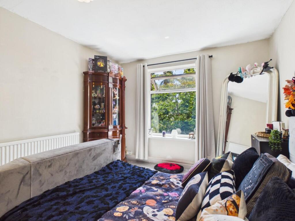 House in Bradford, Owlet - View 6