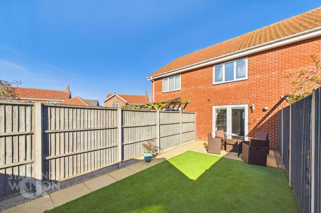 House in South Norfolk, Poringland - View 2