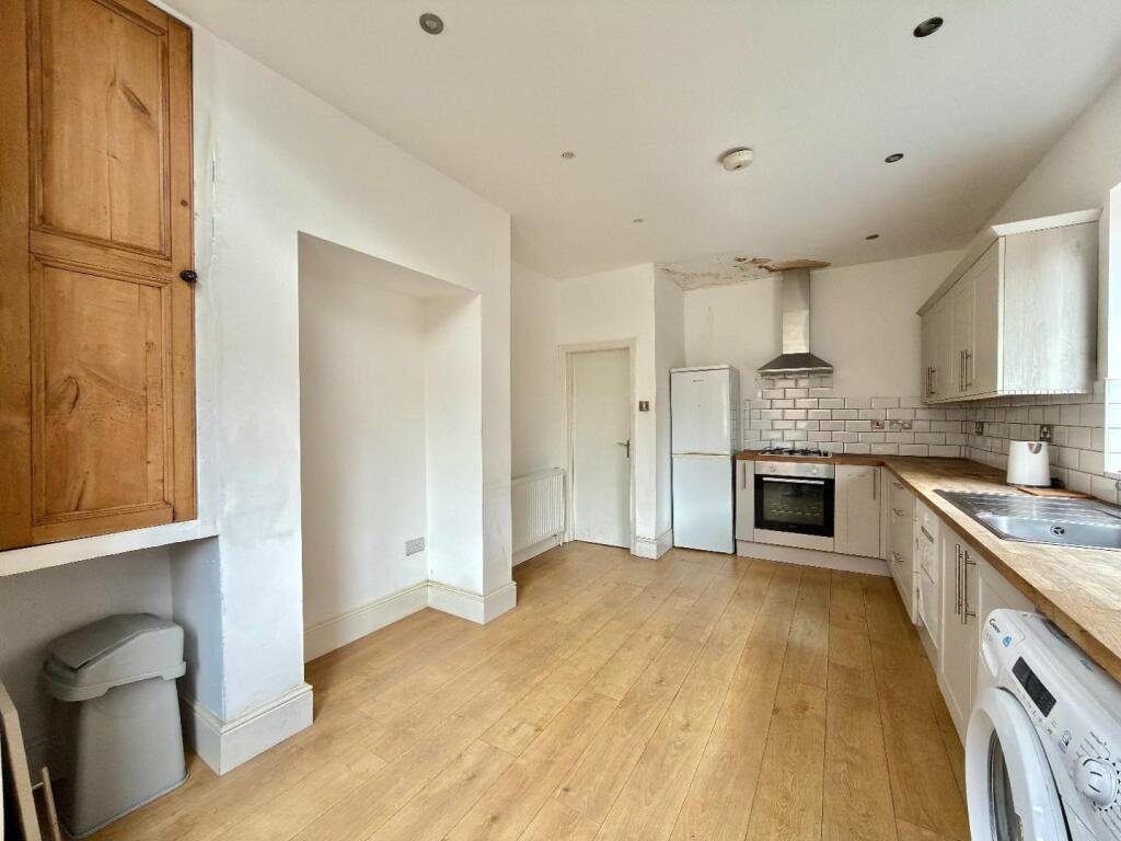 House in Manchester, Greater Manchester - More