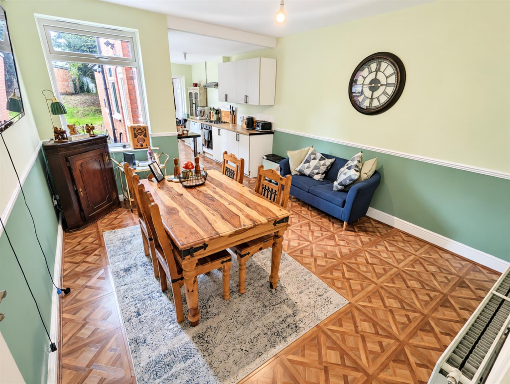 House in Nuneaton and Bedworth, Grove Farm, Stockingford - View 4