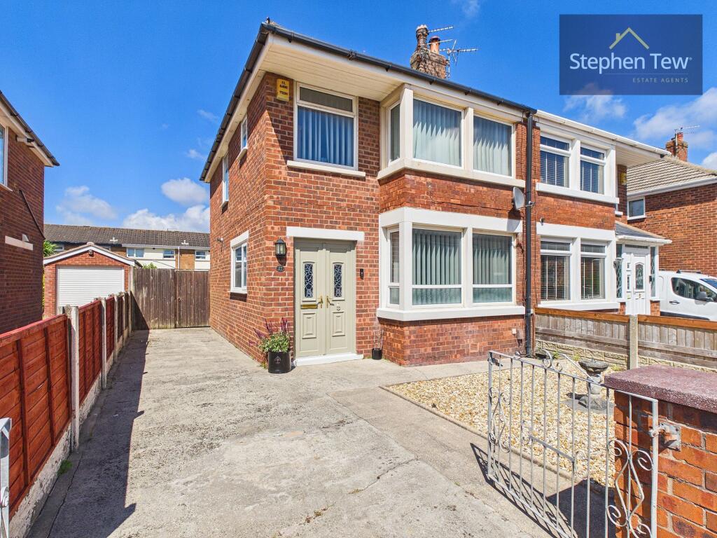 2-bed semi-detached on Helens Close, Blackpool, FY4, £160,000