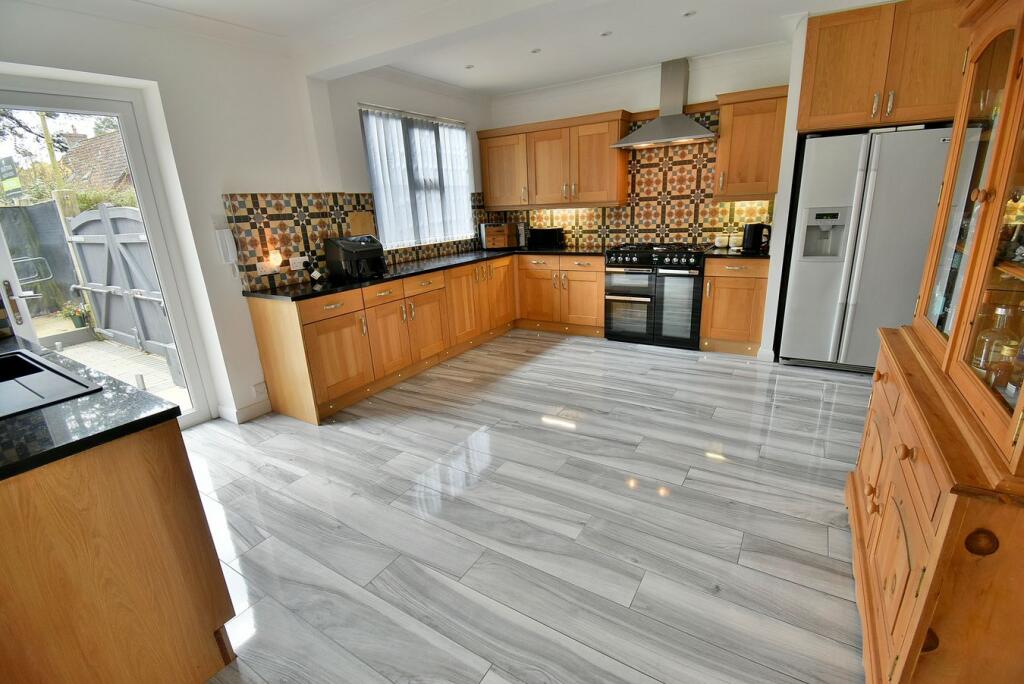 House in Ferndown - View 5
