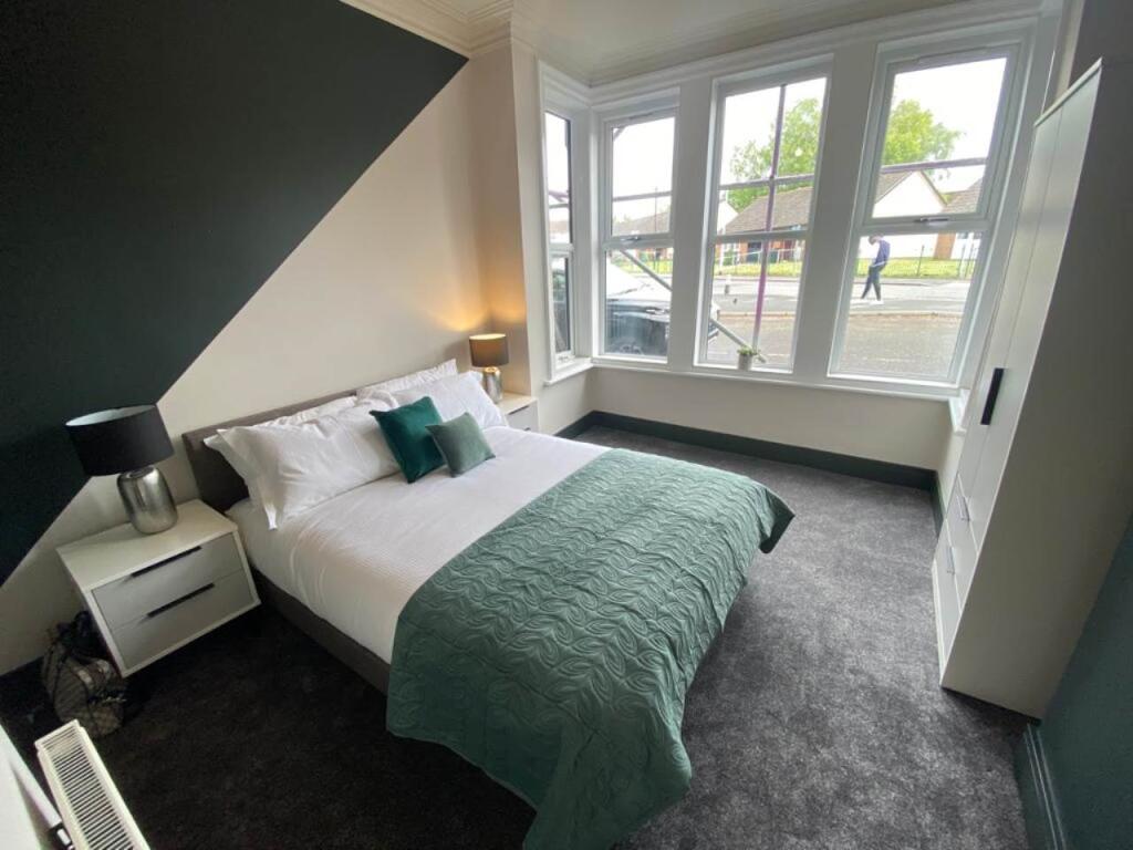 Main image of property: Beechwood Crescent (Room 1), Burley , Leeds