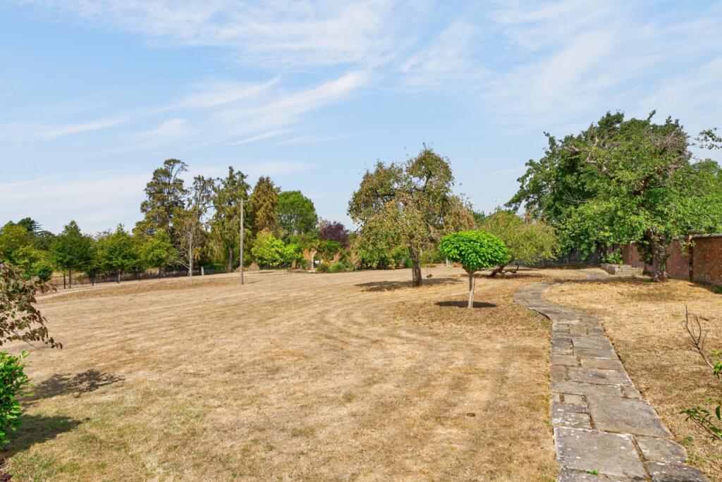 House in Northampton - View 4