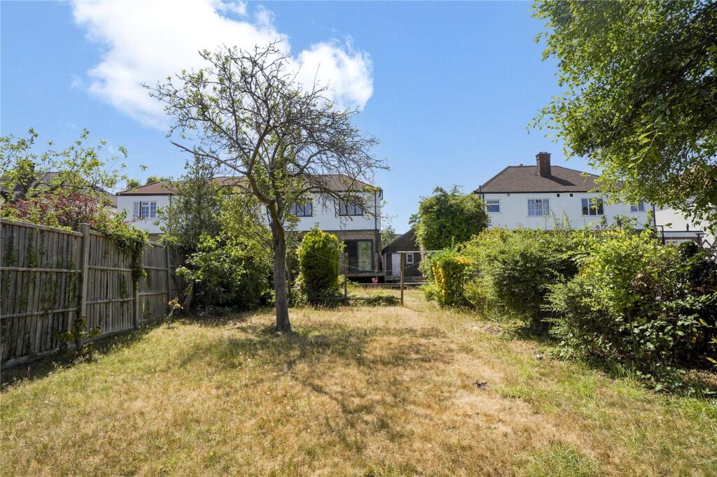 House in London - View 2