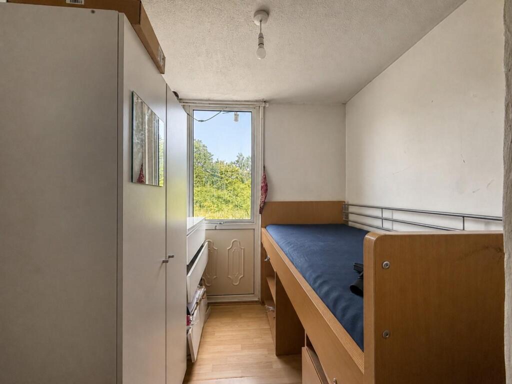 Ringway, Briar Hill, Northampton NN4 - View 6