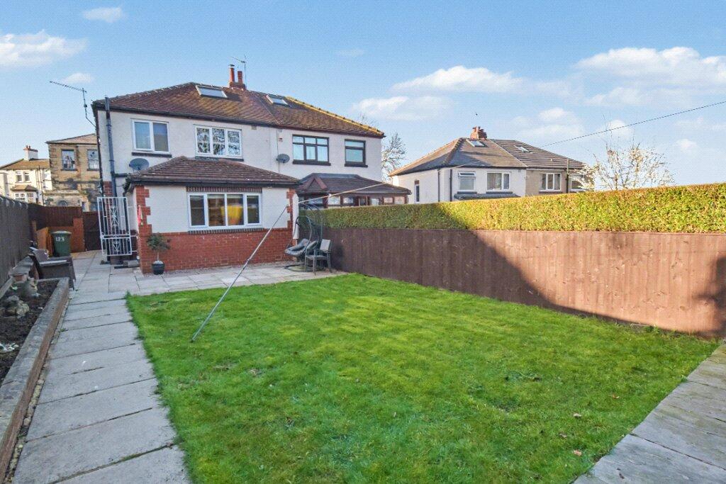 Main image of property: Stonebridge Lane, Leeds, West Yorkshire