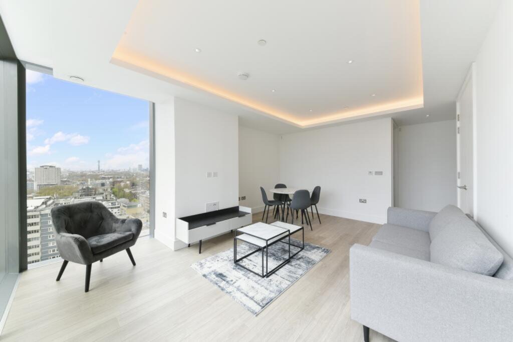 Main image of property: Bollinder Place, Carrara Tower, EC1V