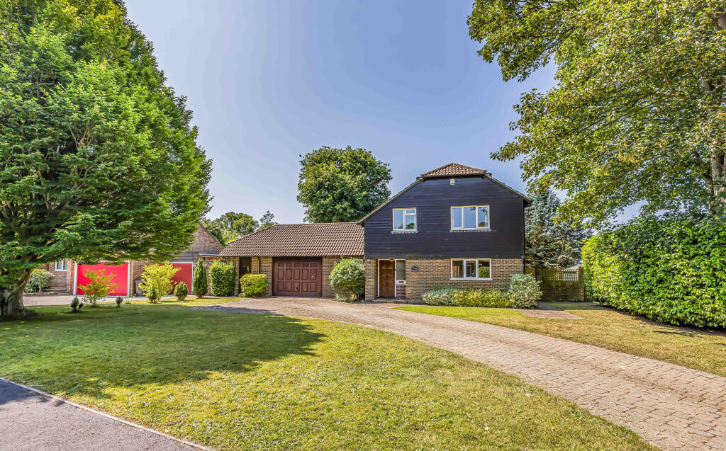 Main image of property: Oakside, Old Rectory Drive, Eastergate, Chichester