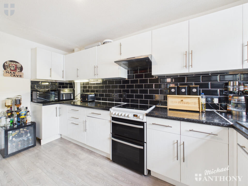 House in Aylesbury, Haydon Hill - View 4