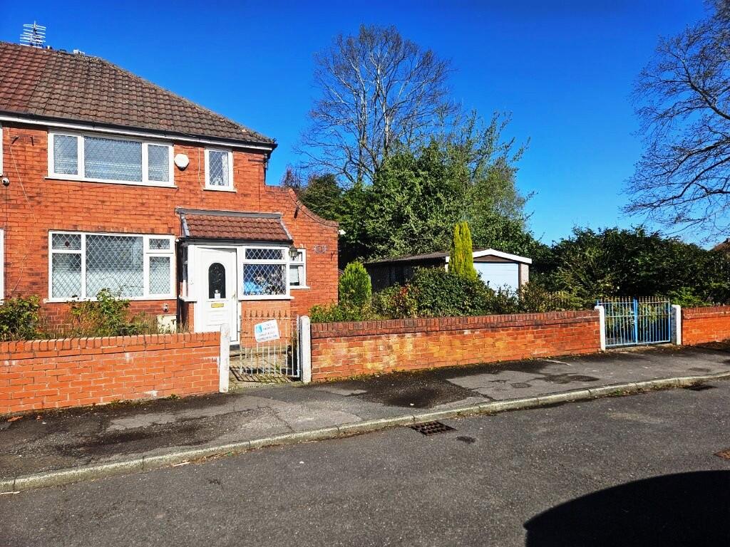 3-bed semi-detached on Annable Road, Droylsden, £250,000