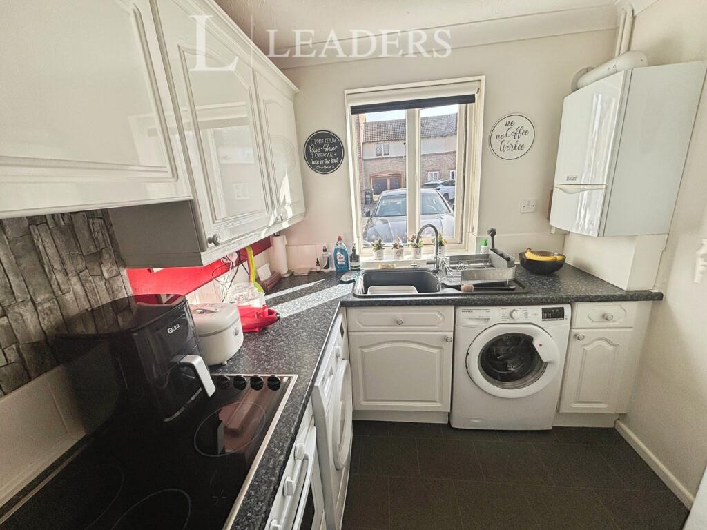 House in Portsmouth - View 4
