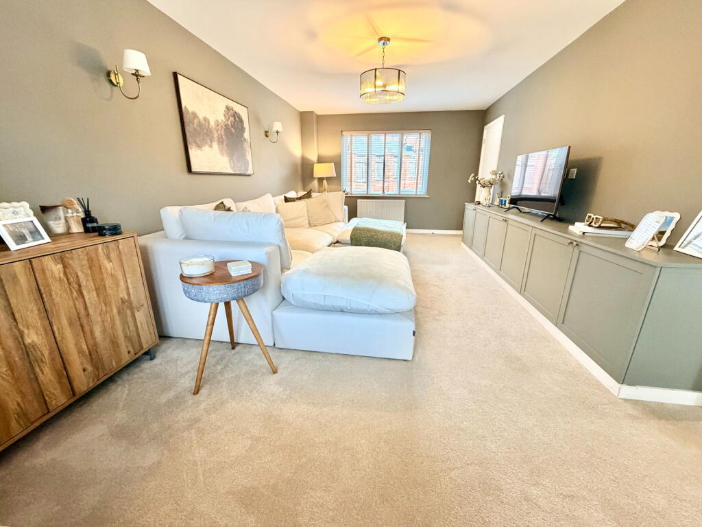 House in Barnsley, Tankersley - View 3