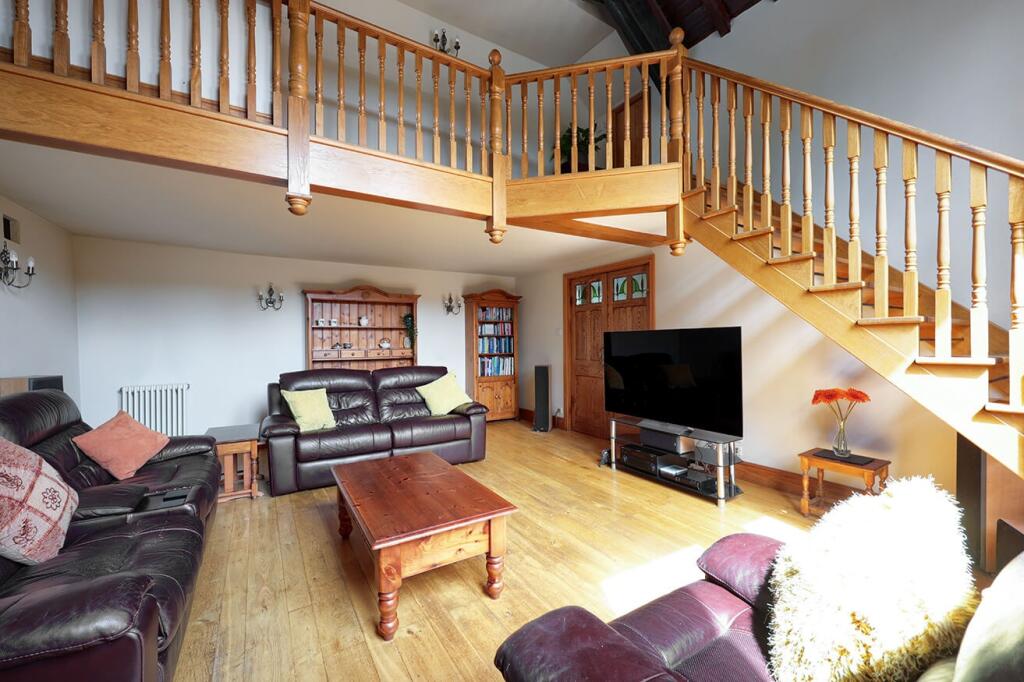House in Preston, Grimsargh - More