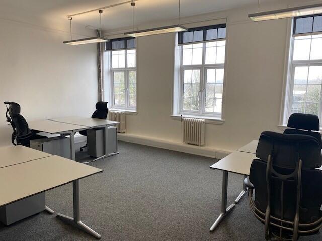 6 desk office