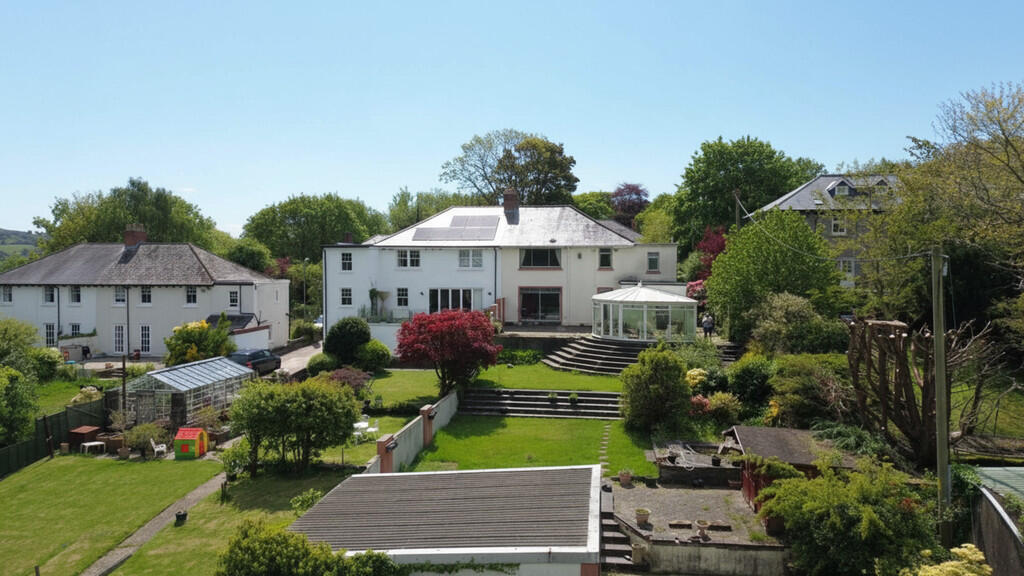 Park Lane, Ystrad Mynach photo 3