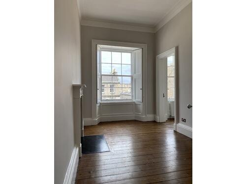 Apartment in Edinburgh - View 4