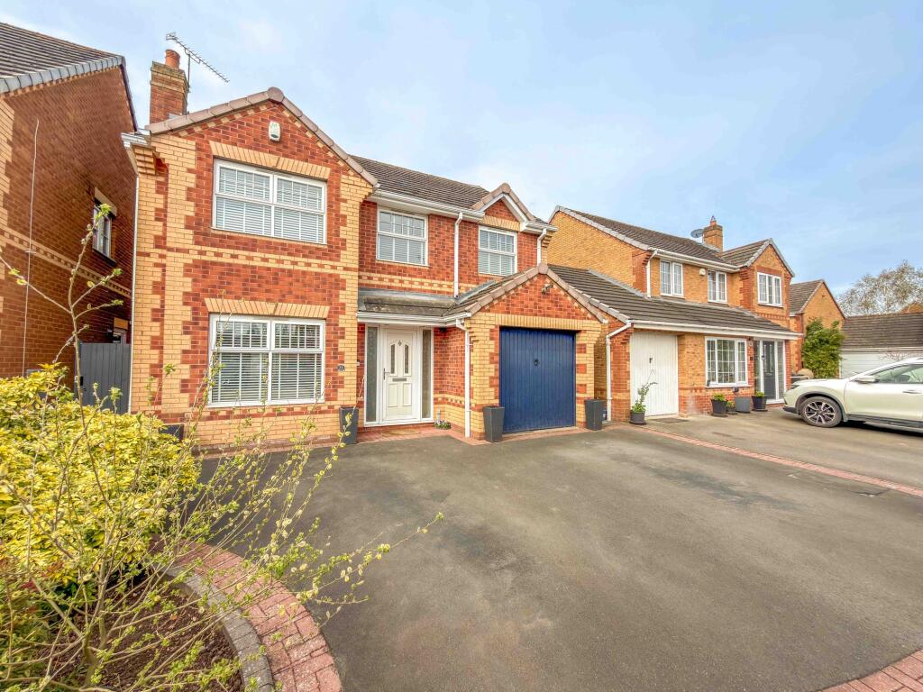 Main image of property: Cliveden Walk, Nuneaton, CV11