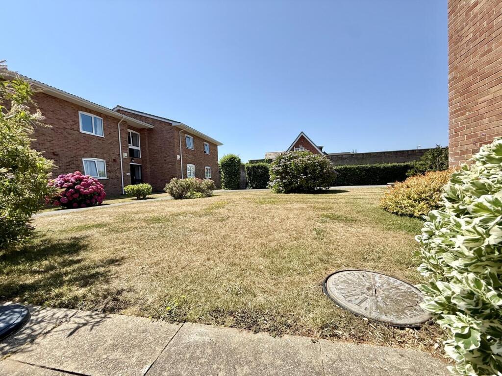 Waterford Place, Highcliffe On Sea - View 4