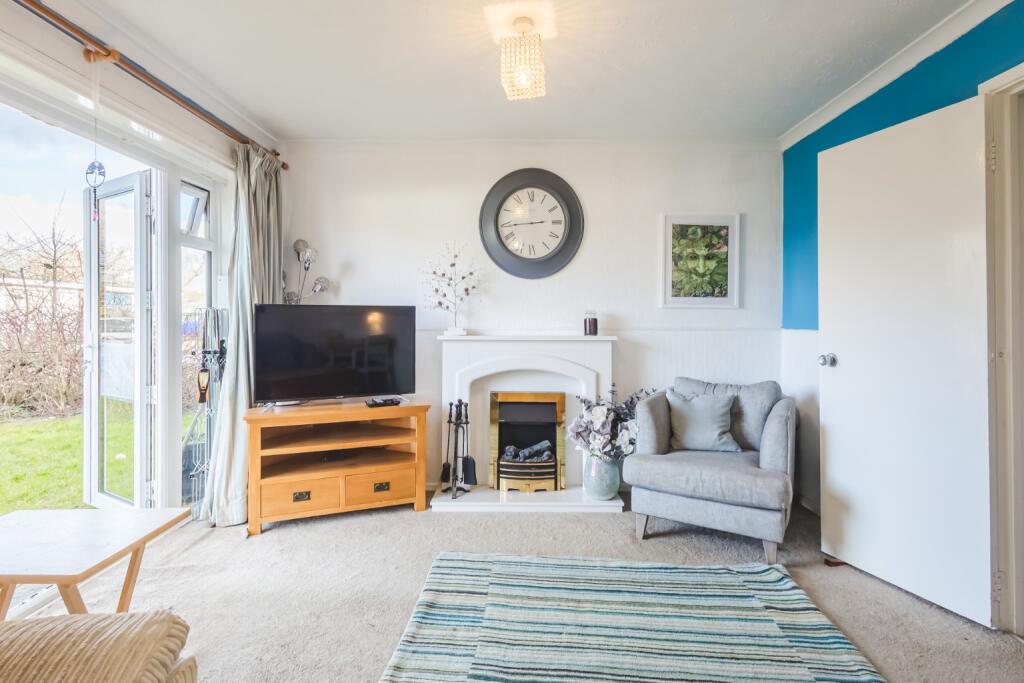 Sandgate, Swindon, Wiltshire, SN3 4HH photo 4