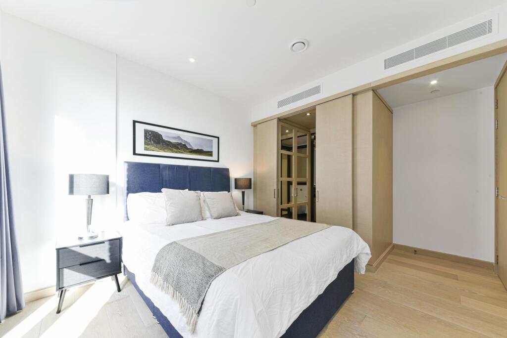 Apartment in London - View 5
